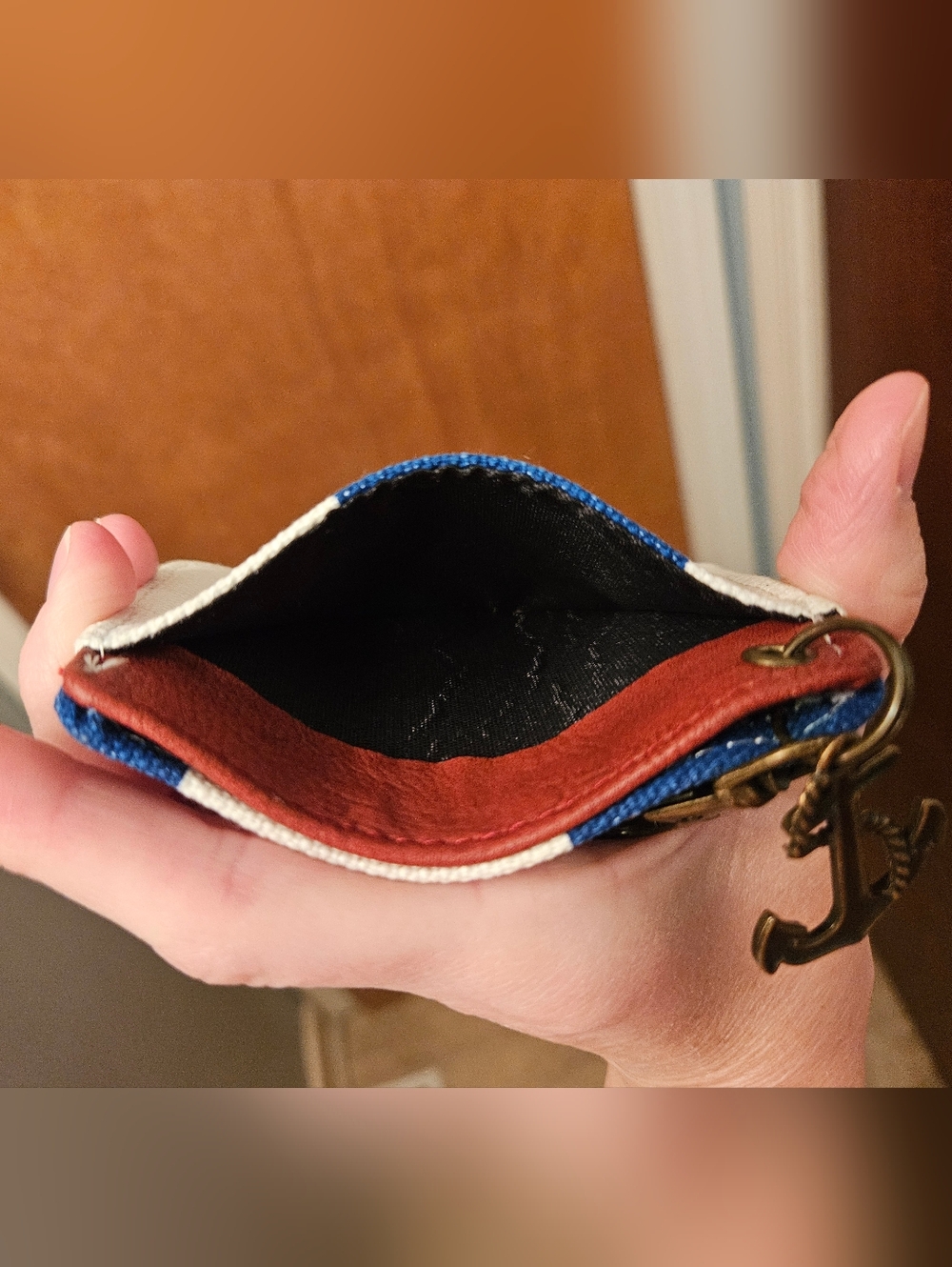 Hope Anchors The Soul Card Holder - Picture 6 of 13